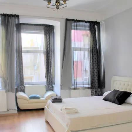 For Those Who Want To Be Close To Beyoglu Istiklal Street Appartement